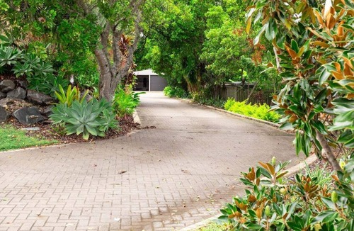 Taranganba House | The Hideaway - Large Beachside Retreat with Private Pool