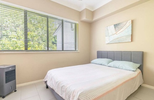 Cannonvale Apartment | The Horizon coral sea views Cannonvale