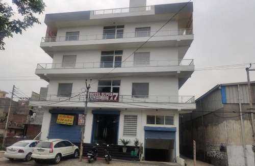 Sonepat Hotel | The Hotel Super 7
