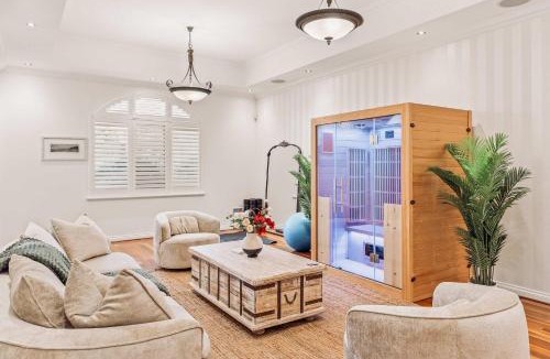 Iluka House | The Iluka Mirage - Sauna - Spa - Heated Pool - Fire pit - 5BR