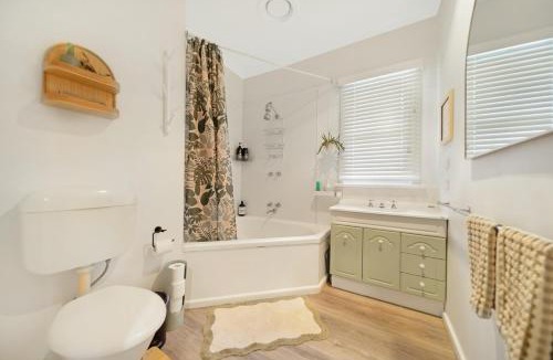 Ironbark House | The Ironbark Nest