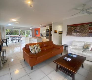 Point Lookout Resort | The Islander