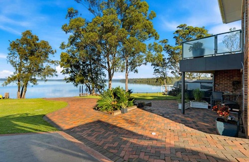 St. Georges Basin Apartment | The Landing Pad by Experience Jervis Bay