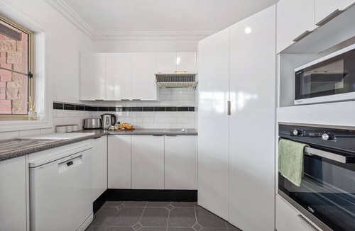 Port Lincoln House | The Laneway | 3BR for Families & Crews · Walk to Town