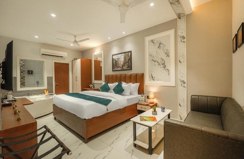 Ludhiana Hotel | The Leaf