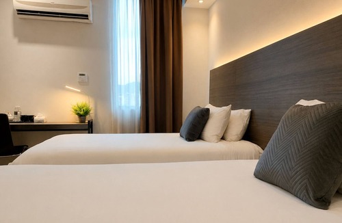 Kampung Mempelam Hotel | The Leverage Business Hotel Mergong