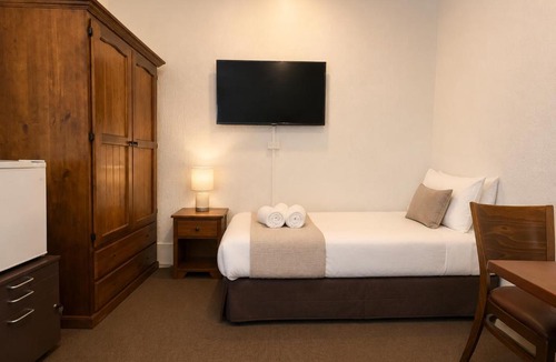 Cooma Hotel | The Lodge Cooma