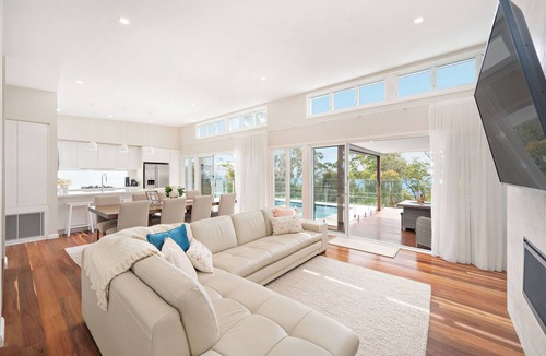 Corlette House | The Lookout