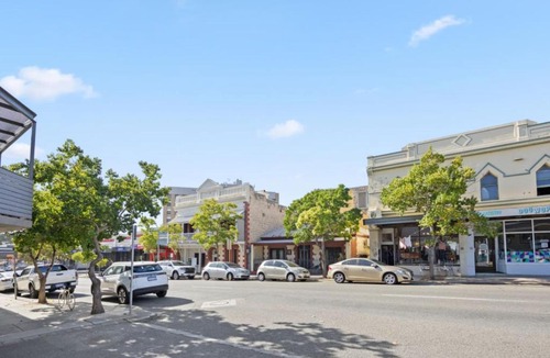 Fremantle Apartment | The Lookout, Modern Fremantle Apartment with View