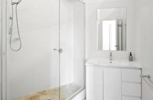 Fremantle Apartment | The Lookout, Modern Fremantle Apartment with View