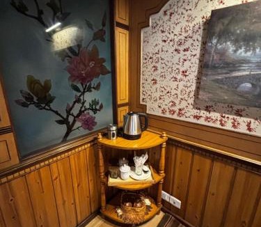 Darjeeling Apartment | The Mountain Mist, A 2 BHK Wooden Cabin