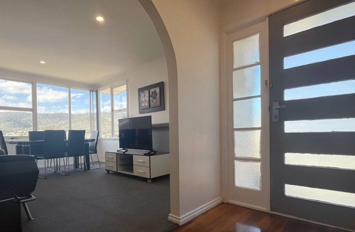 Risdon Vale House | The Mountain Riveting House at Risdon vale