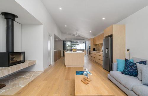North Creek House | The Outlook