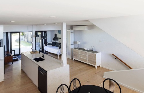 Corlette House | The Palms- 9 Pantowora St, Corlette