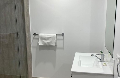 Kent Town Apartment | The Palms Apartments