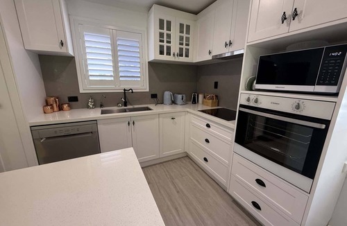 Toogoom House | The Palms - Hervey Bay Beachside Retreat with Pool