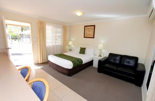 Chinchilla Hotel | The Palms Motel
