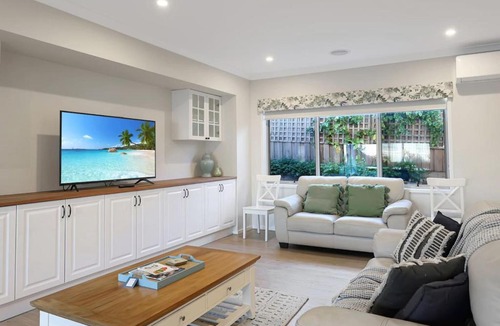 Portarlington Villa | The panorama retreat- sleeps 12, aircon, brand new, great multifamily stay, beach, wineries, golf