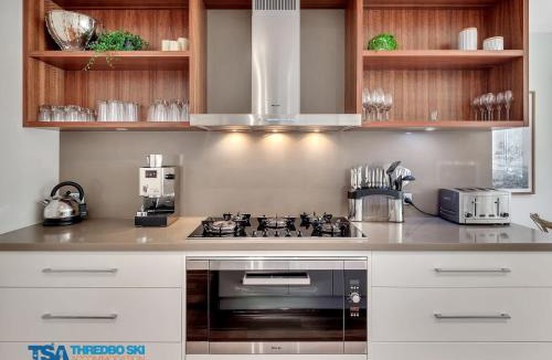 Thredbo Ski Chalet | The Peak 2