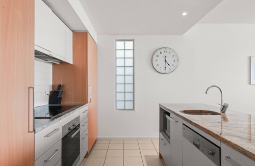 Victor Harbor Apartment | The Penthouse with Views