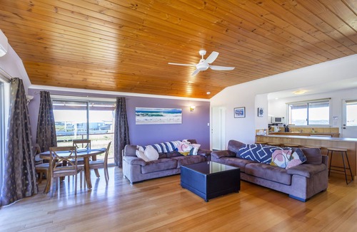 Ledge Point House | The perfect sunset odessey by the sea