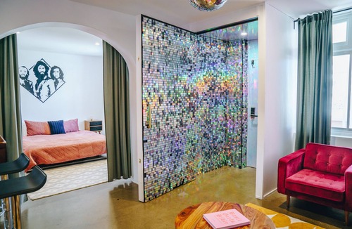 Coolangatta Hotel | The Pink Hotel Coolangatta