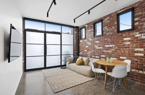 Geelong West Apartment | The Pix Studio, Modern Industrial Stay