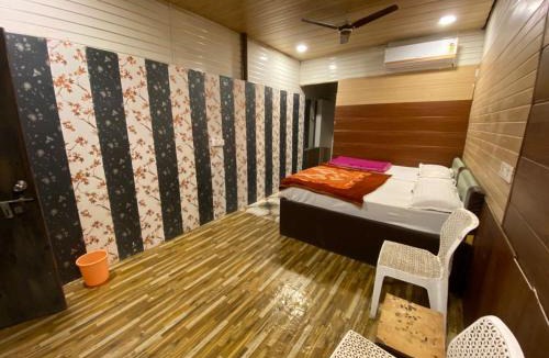 Mount Abu Hotel | The Plum Mount Abu