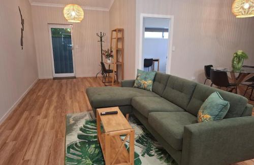 Mandurah Apartment | The Pool House