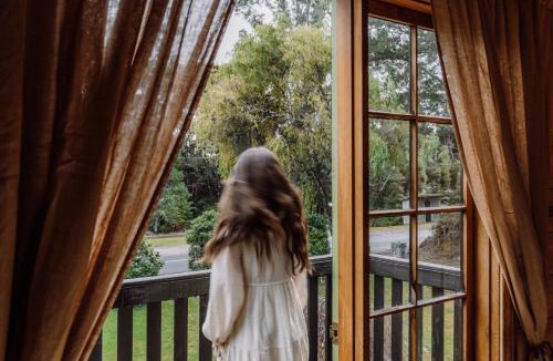 Strahan Hotel | The Quarters