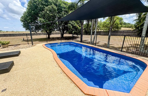 Mackay House | The Ranch - 4brm/3bth/AC/Pooln10 minutes from most everything