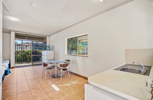 Cairns North Hotel | The Reef Motel