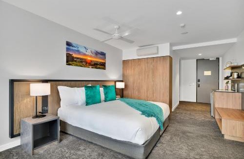Bloomfield Hotel | The Remington Orange