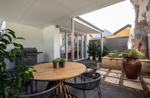 Parkside House | The Retreat @ Parkside