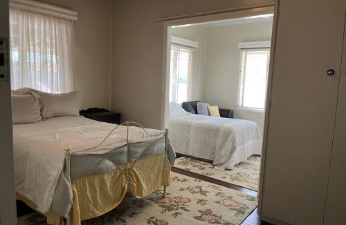 Blackall House | The Retro Rest