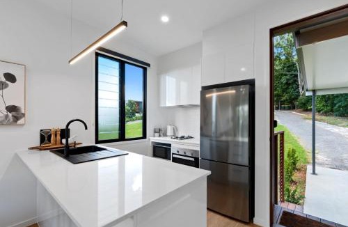 Booroobin Villa | The Ridge at Maleny 1 Bedroom Villa