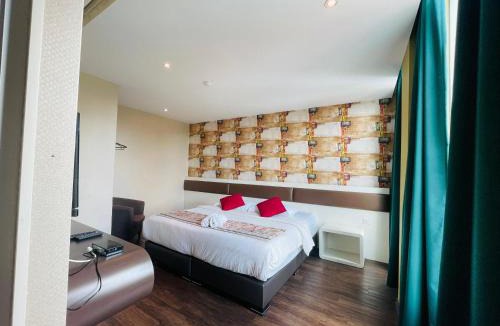 Tanjong Bidara Hotel | The Riverfront Hotel