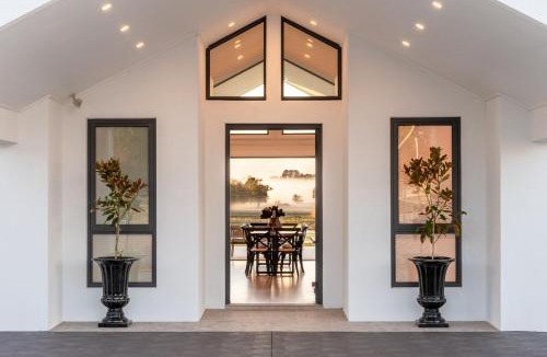 Burradoo House | The Riverside House Country Estate