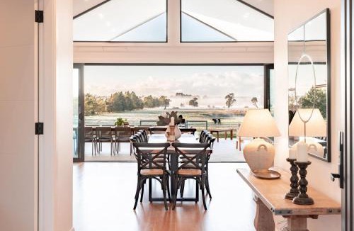 Burradoo House | The Riverside House Country Estate
