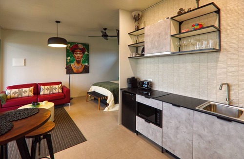 Dudley West House | The Rusty Kangaroo 2