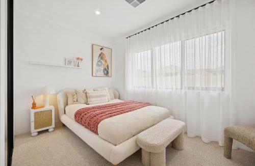 Dawesville House | The Sanctuary Luxe Pool Retreat Near The Beach