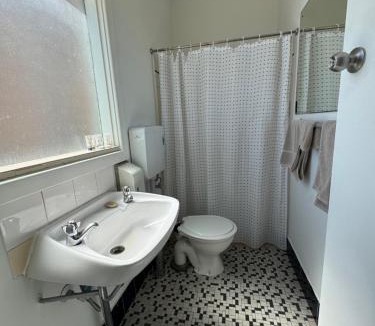 Fullarton Hotel | The Sands Motel