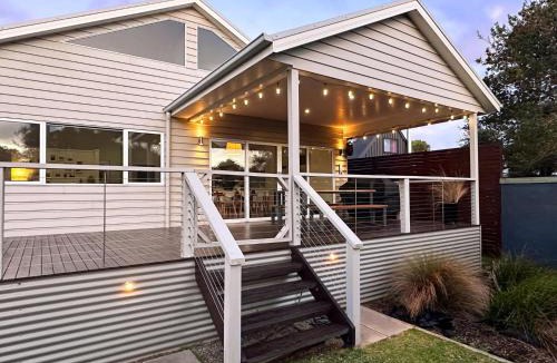 Sandy Point House | The Sands Stay 3 Pay 2 Winter Special