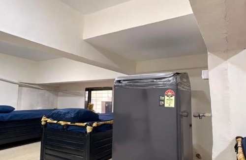 Prabhadevi Hostel | The Second Home