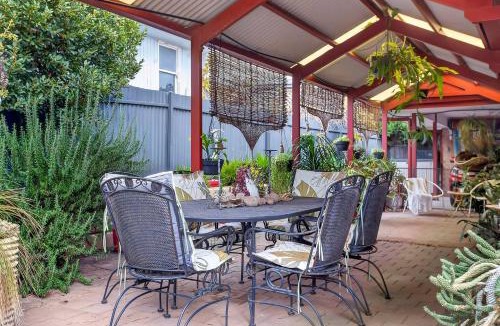 Sellicks Beach House | The Sellicks Atelier - Beachside Vintage Retreat