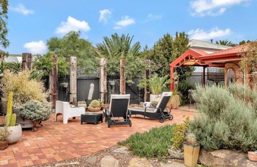 Sellicks Beach House | The Sellicks Atelier - Beachside Vintage Retreat