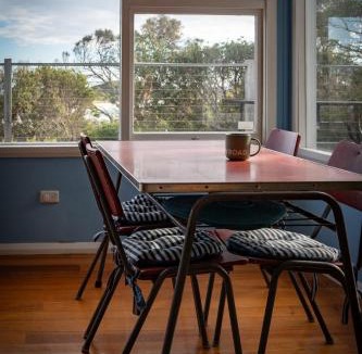 Binalong Bay House | The Shack - Beachside At Binalong