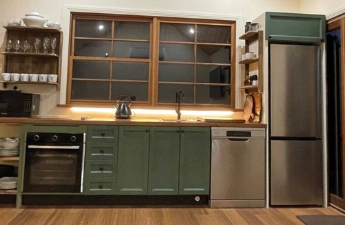 St. Albans Cabin | The Shack | Charming Heritage Cabin in St Albans is a Home Away From Home
