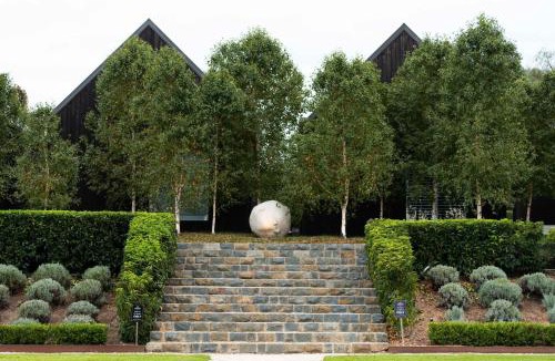 Jugiong Apartment | The Sir George