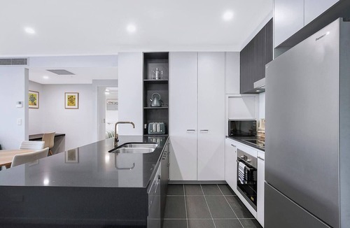 Newstead Apartment | The Skyring Effortless Resort style Living